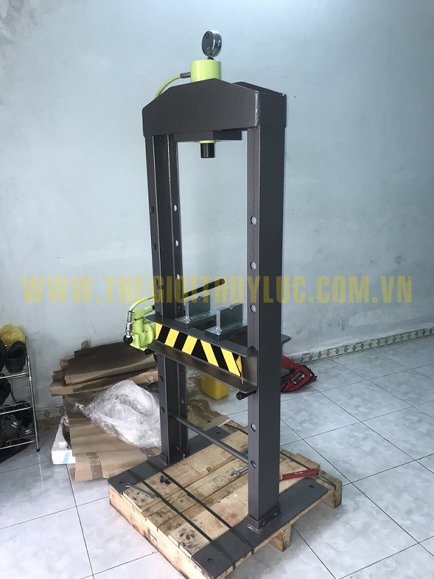 máy ép thủy lực 30 tấn